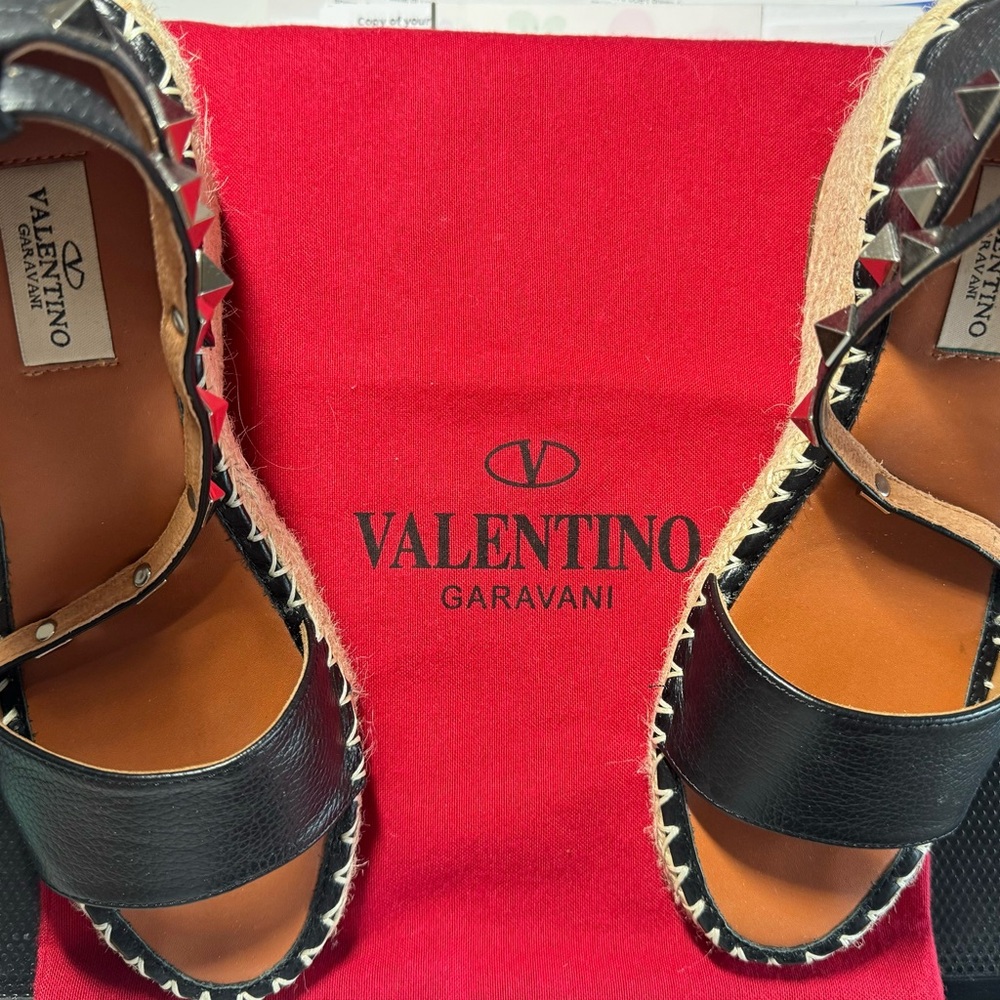 Valentino garavani Wedges - Double rock stud grainy calf skin 105mm - black